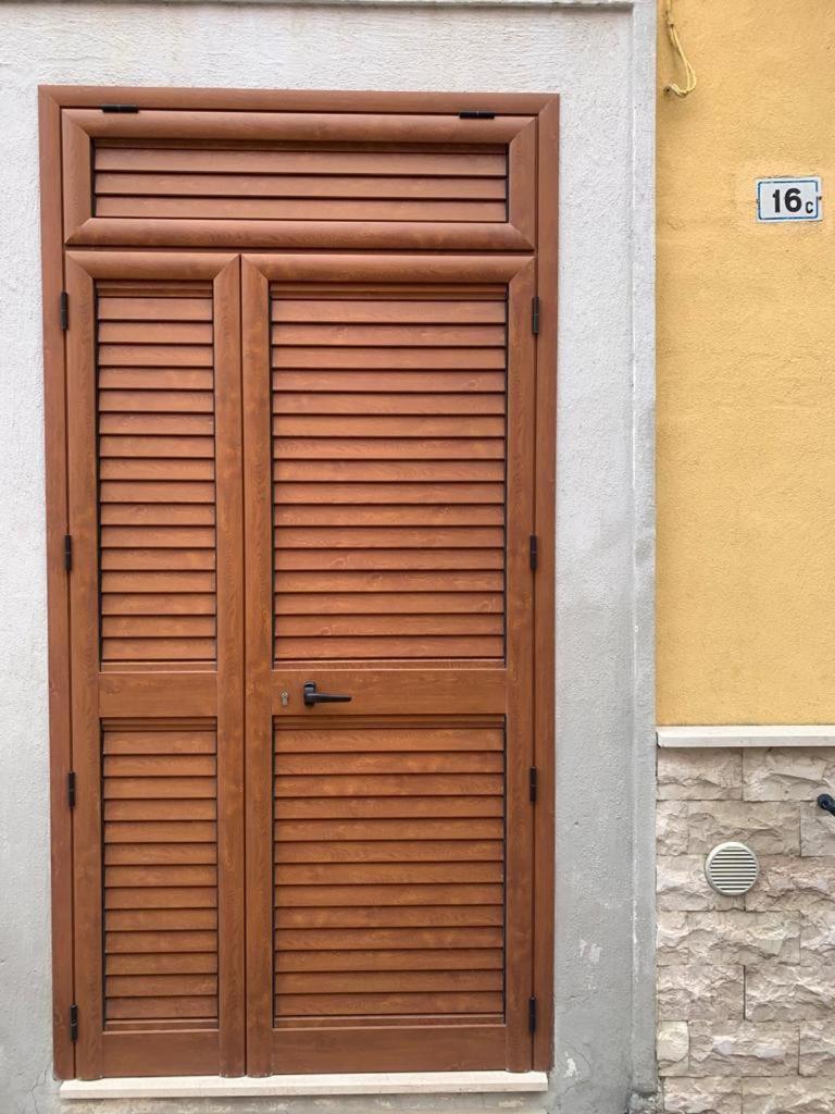 Апартаменты Casa Sul Porto Imbarco Tremiti Термоли Экстерьер фото